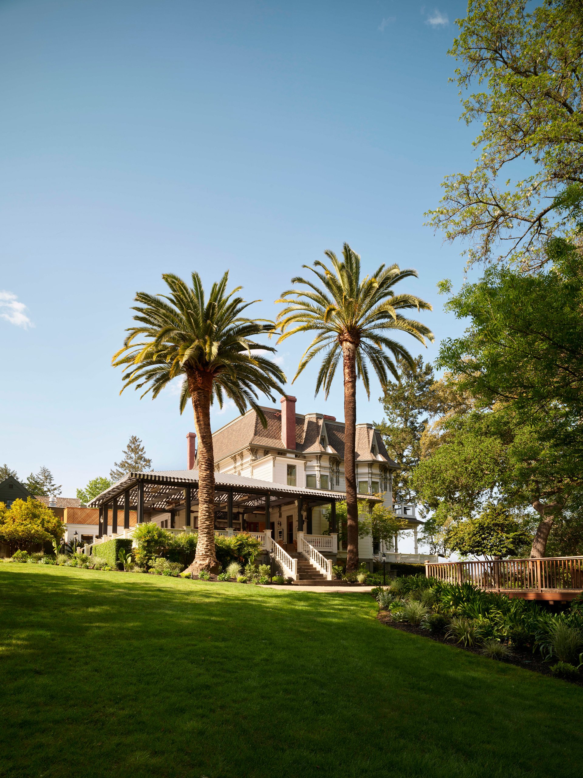 Where Sonoma's oldest estate hotel feels utterly new again in Healdsburg, CA
