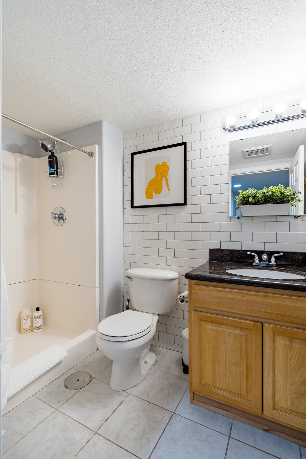 Pearl District Stay - AC & WiFi - 2BR - Sleeps 4 image 19
