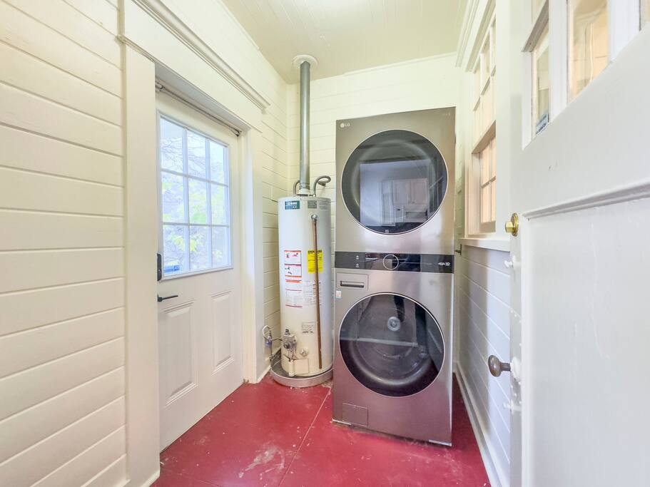 Cozy Bungalow on Washington – Private Office image 25
