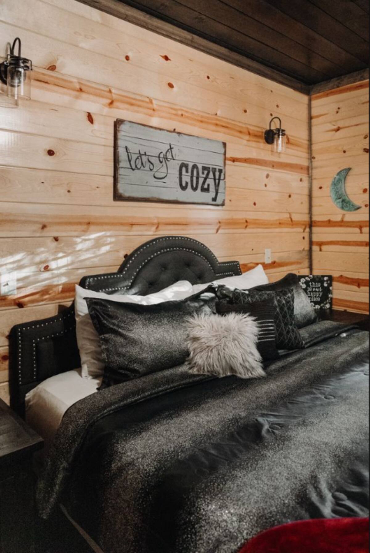 Discover tranquility in Broken Bow's Creek Nest Cabin in Broken Bow, OK
