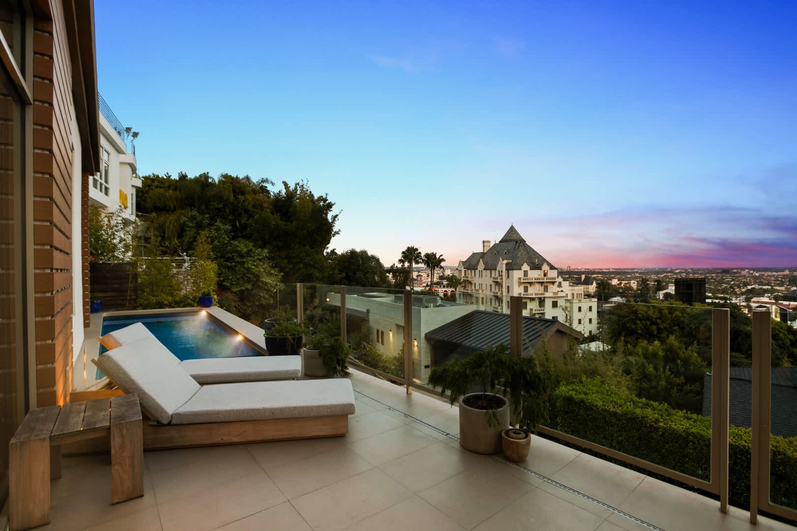 Residence image 5