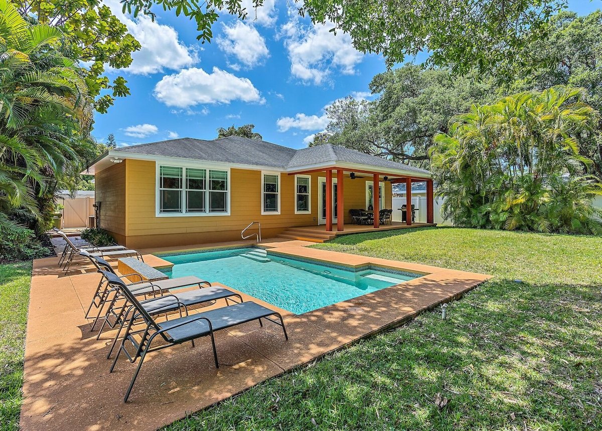 Experience the serene luxury of Hyde Park Villa in Sarasota, FL