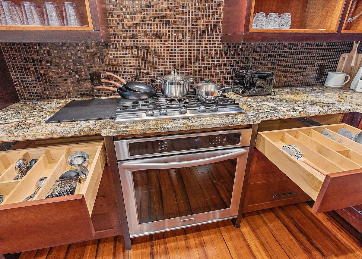 Basics for cooking and baking provided (not food).