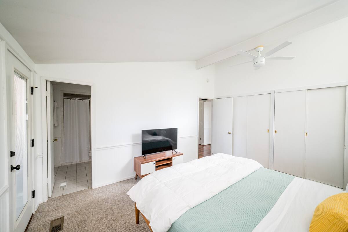 Primary bedroom #2