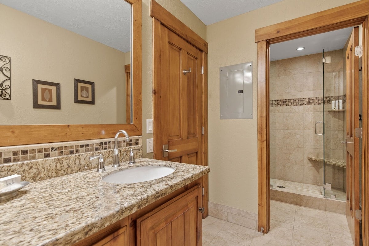 Rustic Condo with Direct Views of Deer Valley's Snow Park | Abode at Bristlecone image 20
