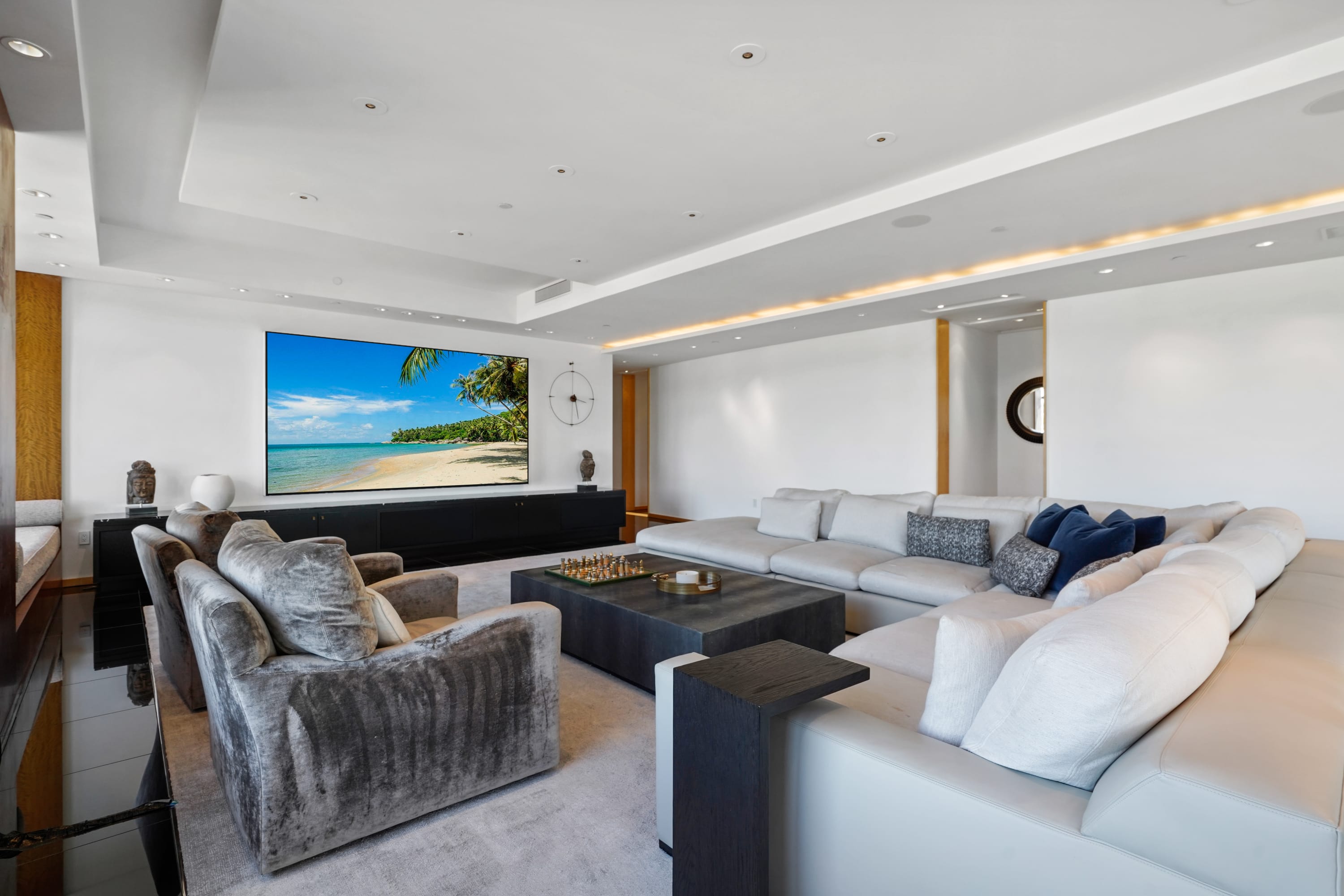 Residence image 2