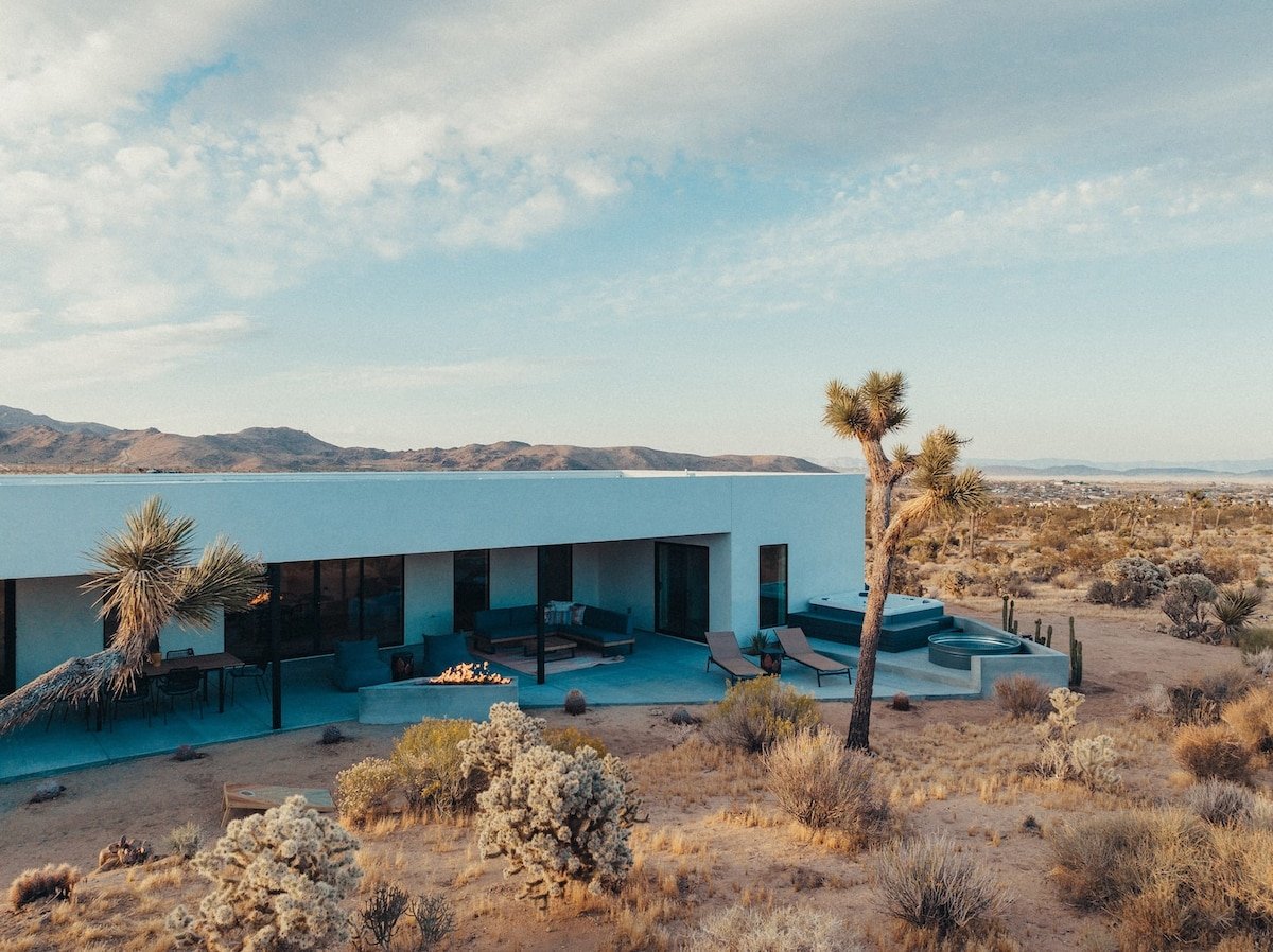 Desert Bloom · New Modern Home, Hot Tub, Soak Pool image 8