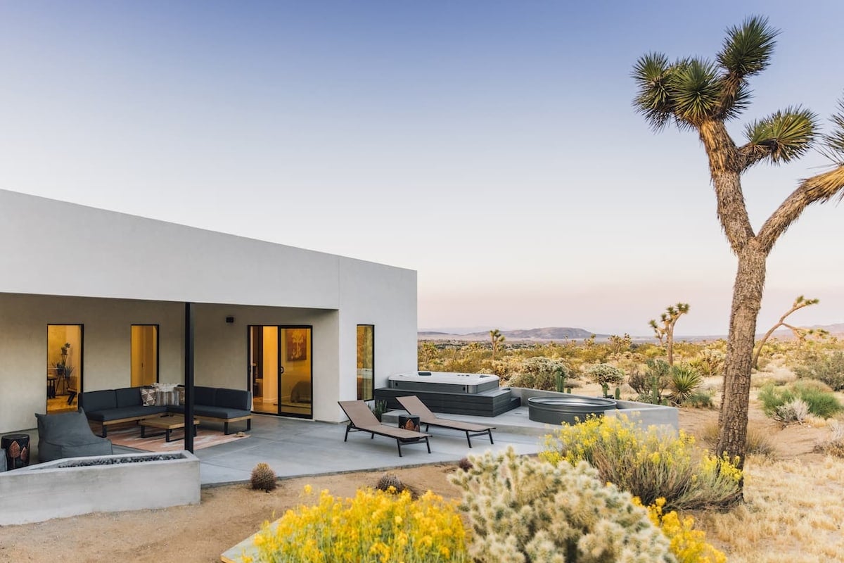 Desert Bloom · New Modern Home, Hot Tub, Soak Pool image 61