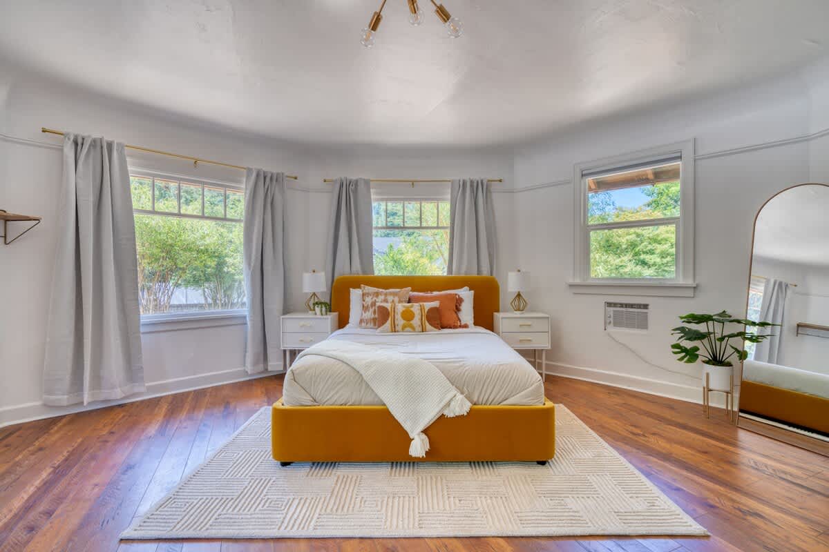 Forest Studio Oasis - Mile from Multnomah Village image 4