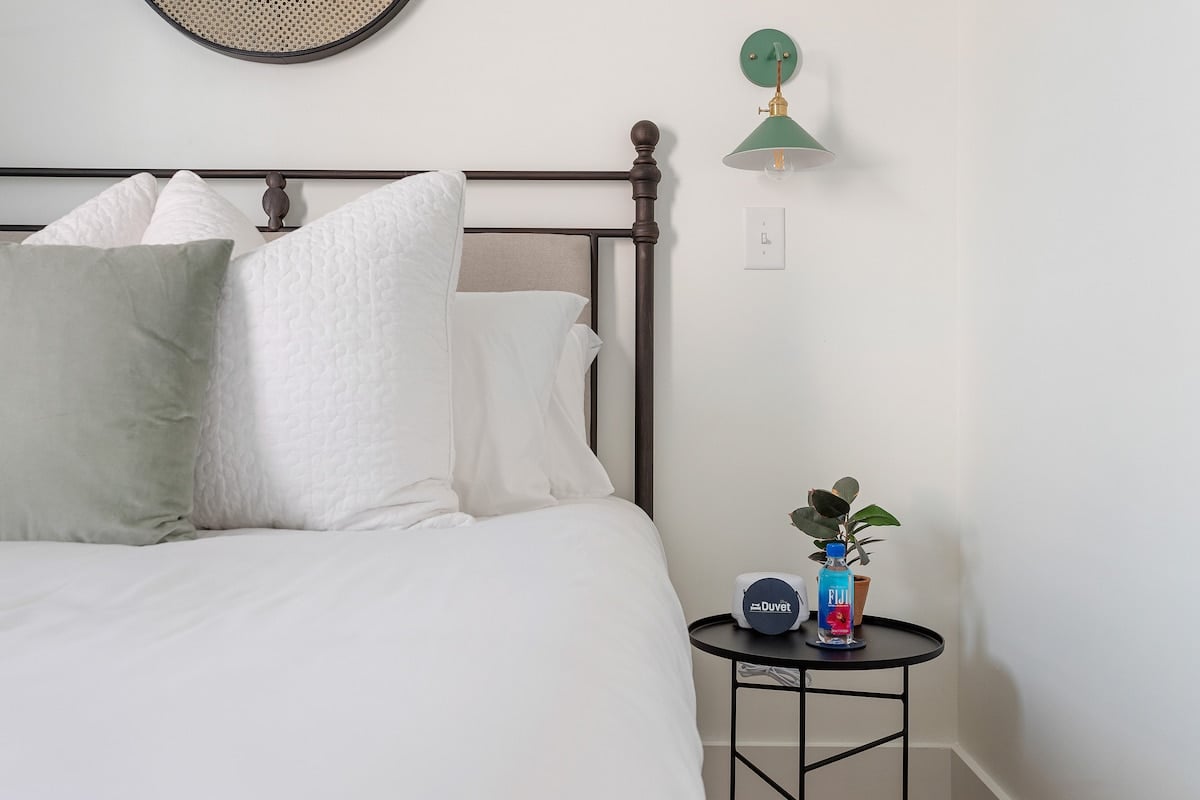 Queen Bedroom w/ Ensuite Bathroom