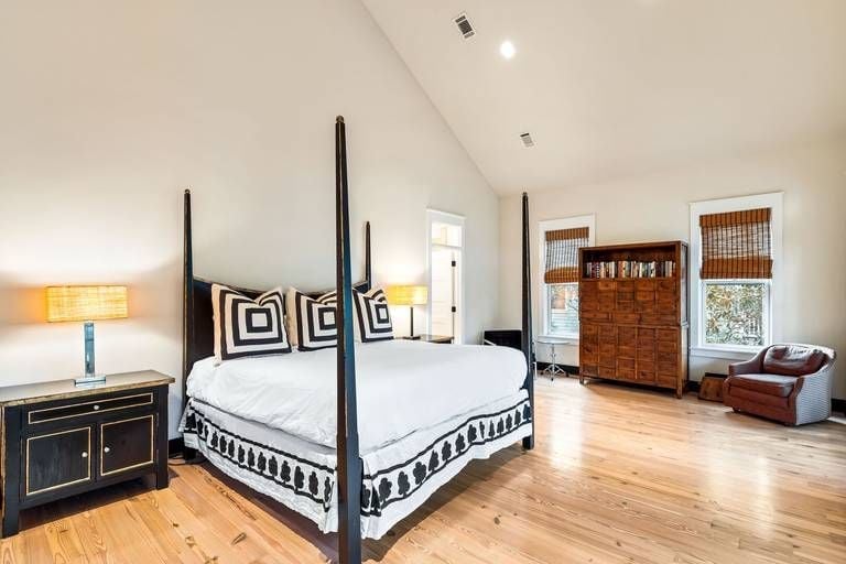 Residence image 4