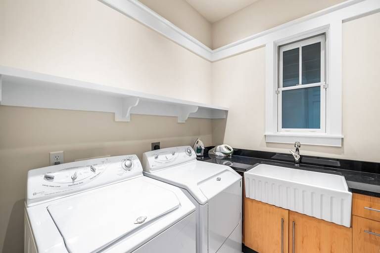 Residence image 3