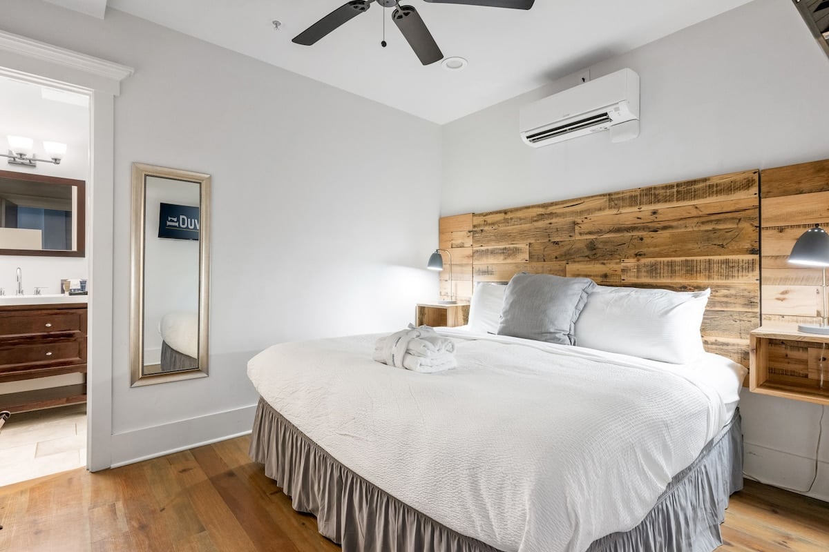 The King Suites at 493 - 8 Suites, 16 Bedrooms image 55