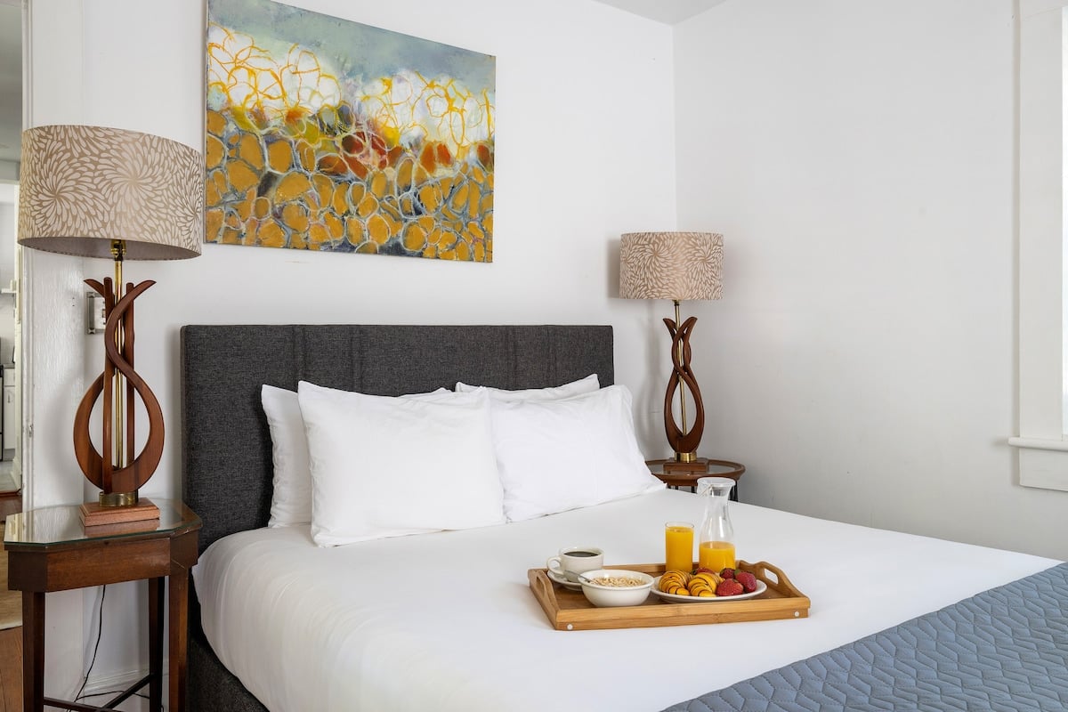 Queen Bedroom