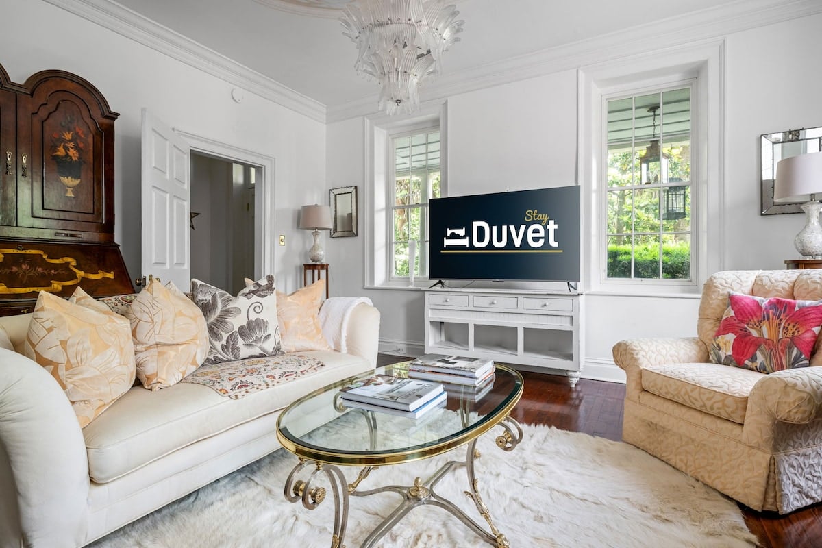 The Mary Scott Suite In the Heart of Charleston image 9