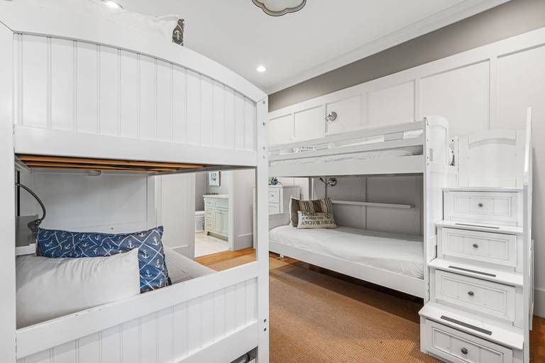 Residence image 3