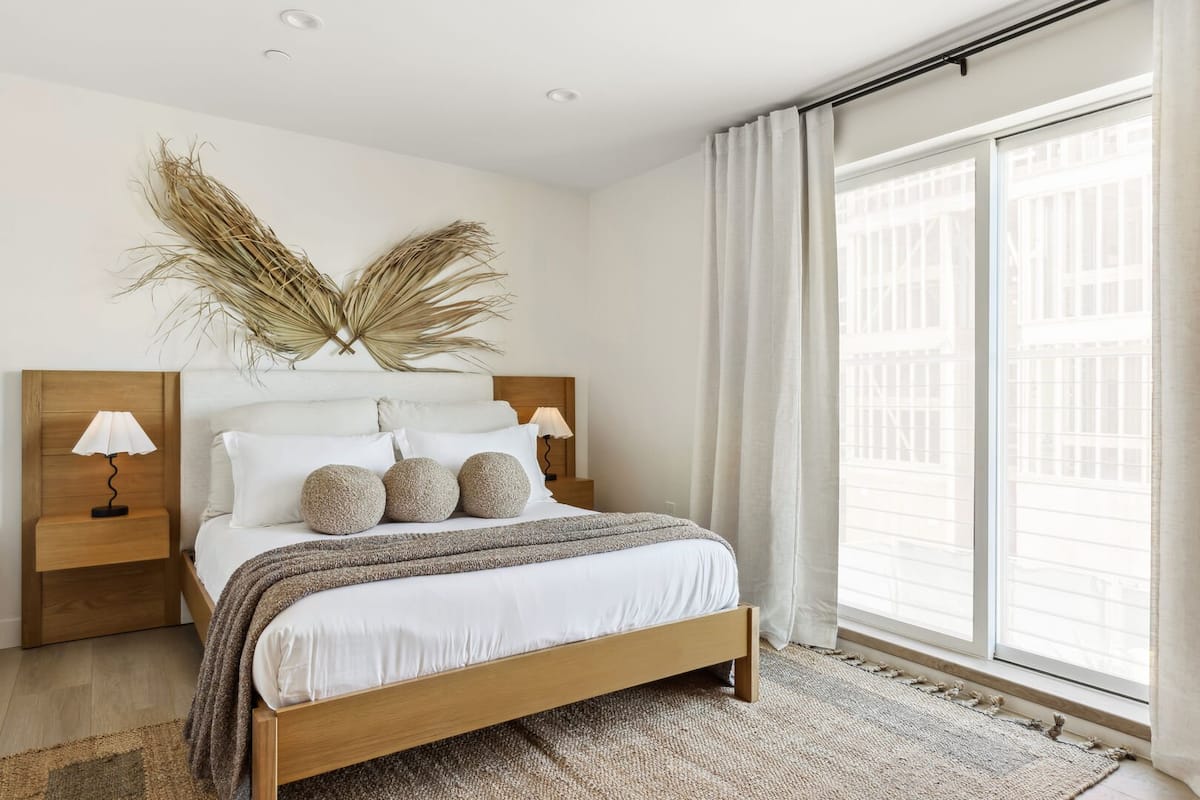 Bedroom with a queen bed.