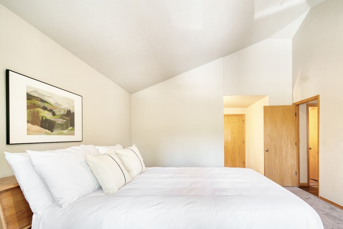 Primary bedroom.