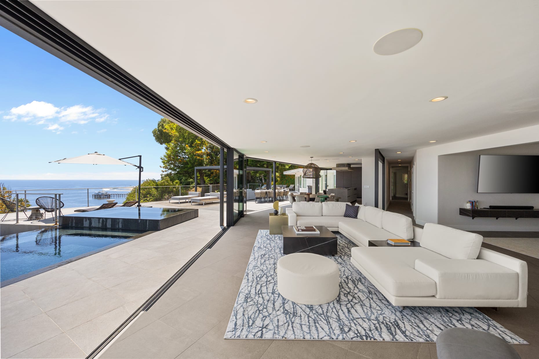 Residence image 3