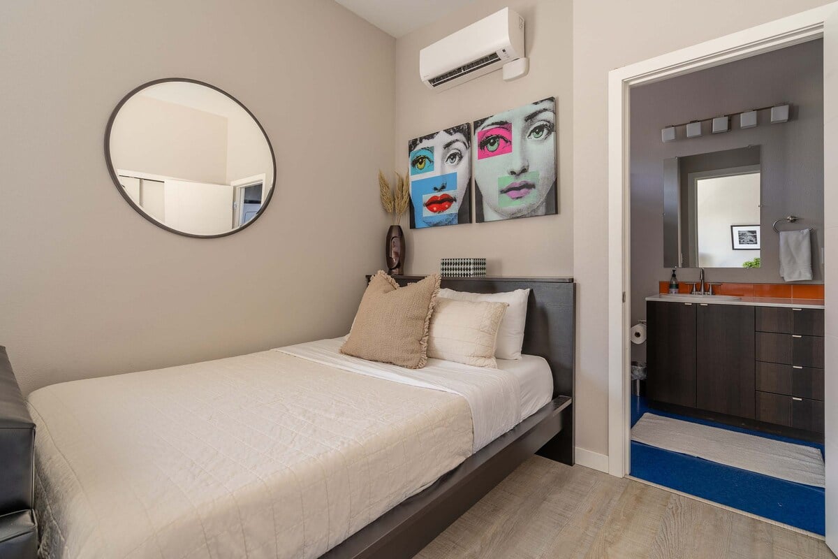 Discover Portland's vibrant heart from a chic studio in Portland, OR