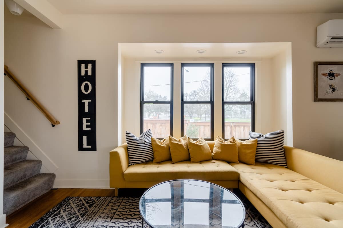 Residence image 3
