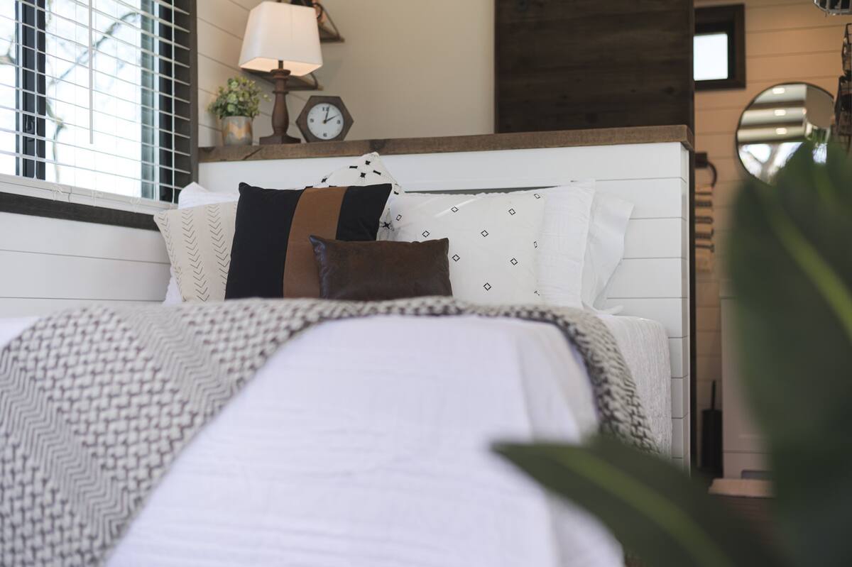 Queen Bed