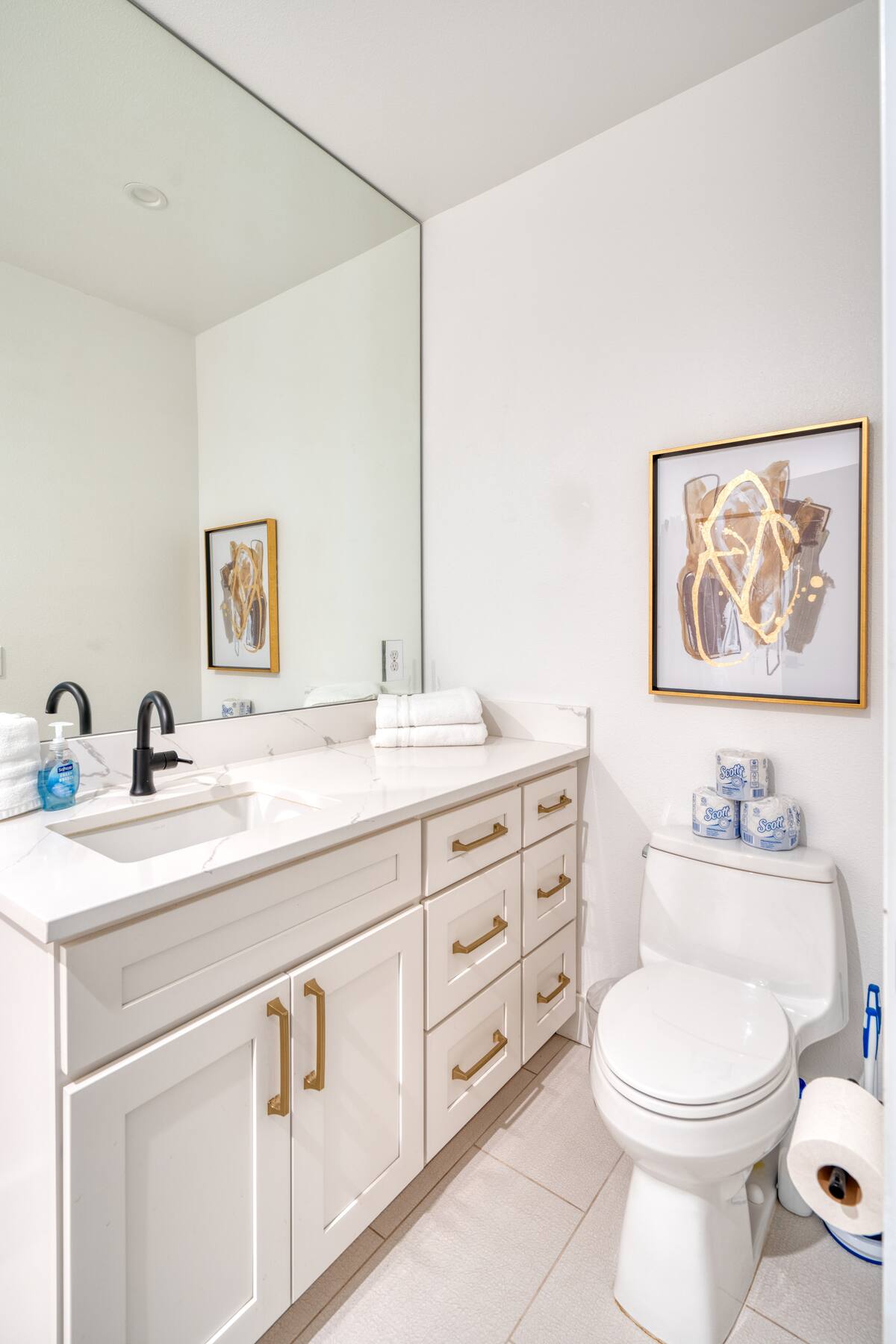 Residence image 3