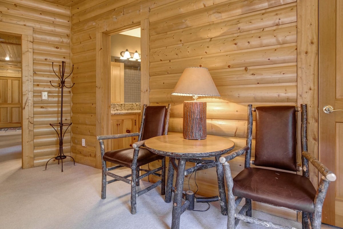 Abode at Black Bear #253 | Deer Valley Ski Access image 23