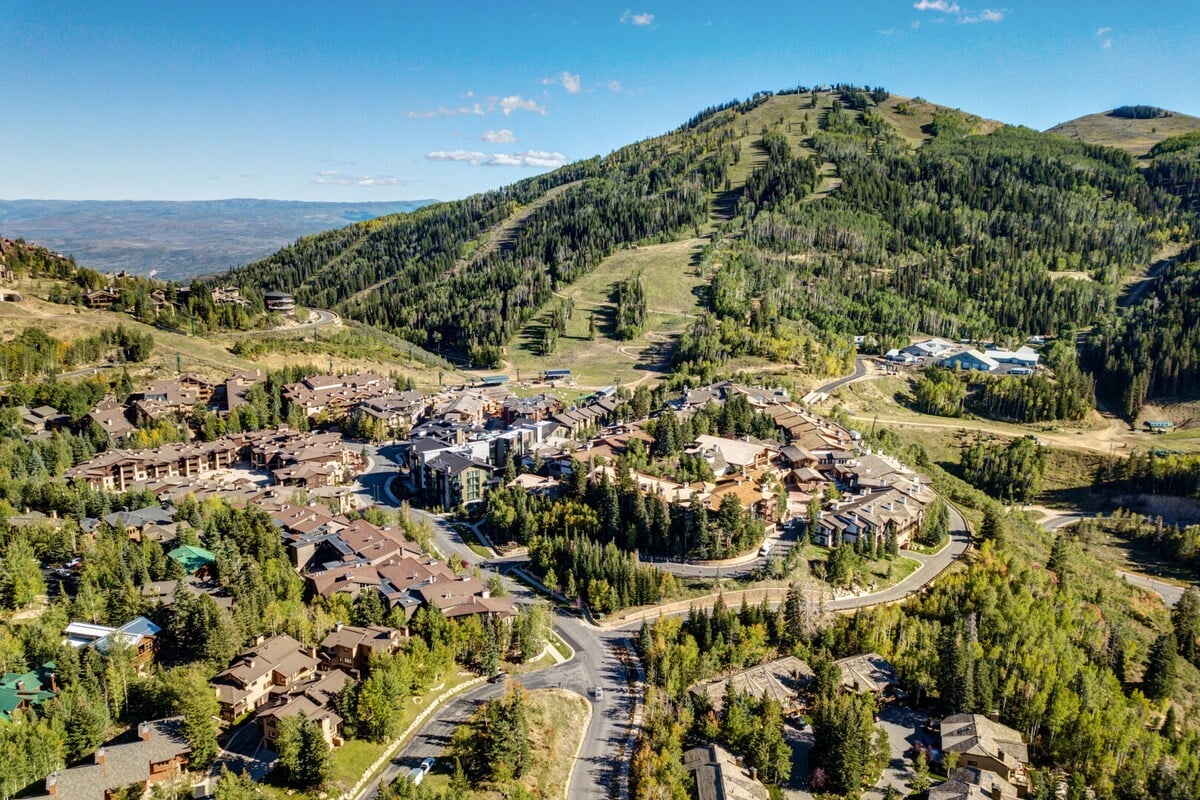 A ski-in retreat where mountain mornings begin at the door in Park City, UT