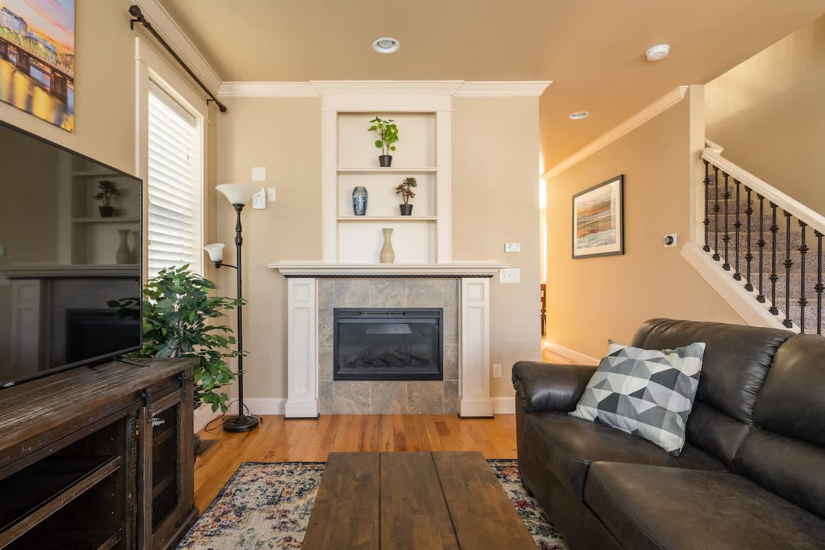Twelve guests, four bedrooms, and a neighborhood that feels like home in Portland in Portland, OR