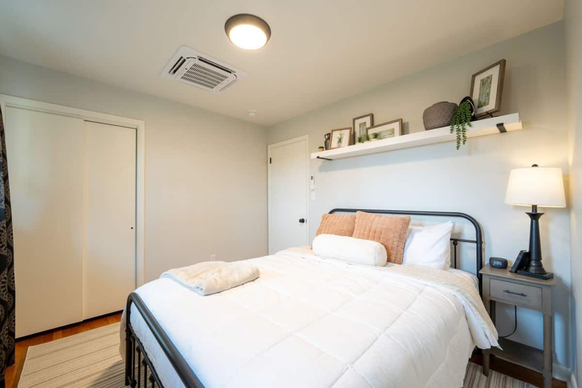 Bedroom 3 - Queen Bed