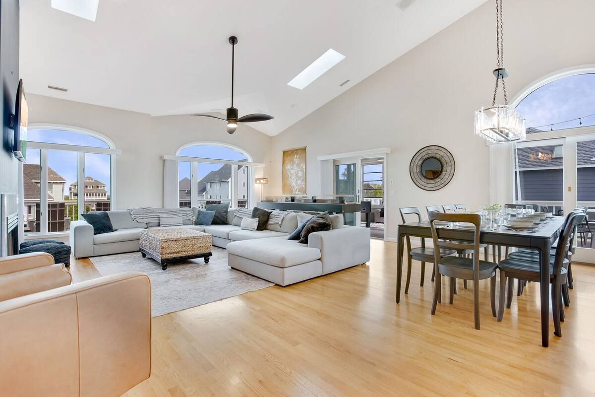 The open floor plan of this beach home ensures that no-one misses out on any of the action...