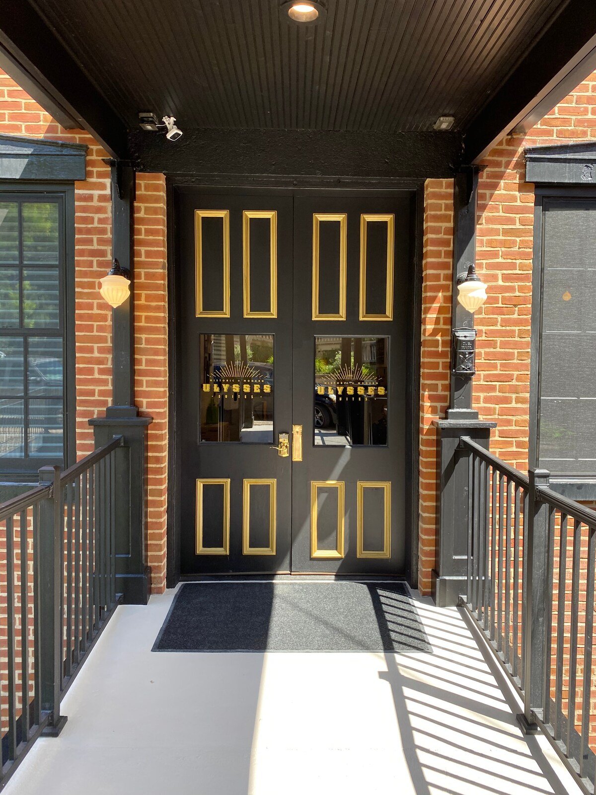 Experience a Historic Stay with Modern Touches in Galena, IL