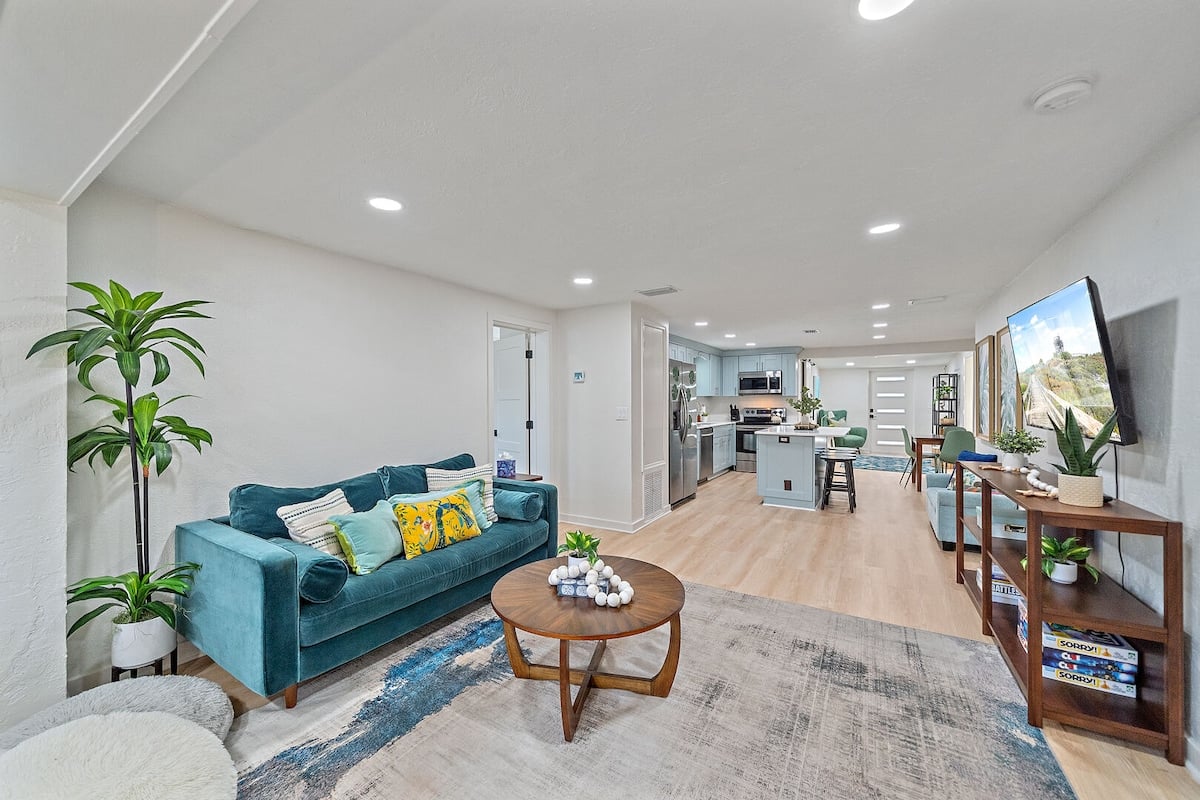 Twin Palms | 2 Homes + Private Pool+Putting Green image 14