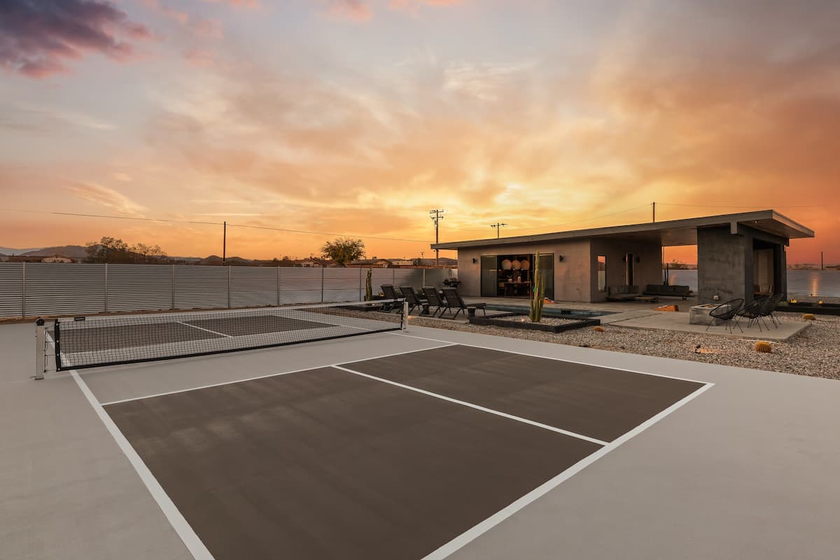 Wide-open days and warm desert nights at a Joshua Tree escape in Joshua Tree, CA