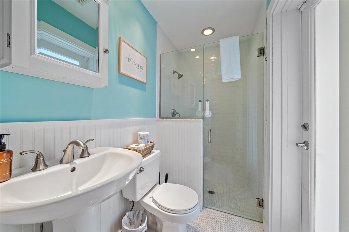 Bathroom 2 - Full bath w/ standing shower