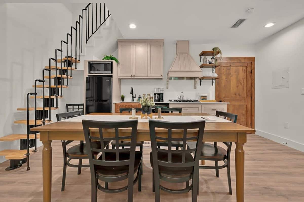 Kitchen & Dinning