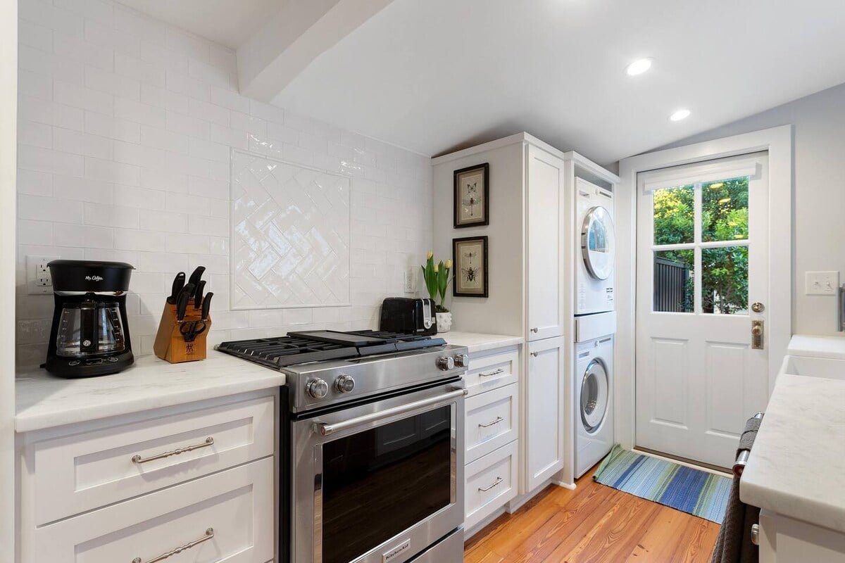 Laundry Right Next to Kitchen