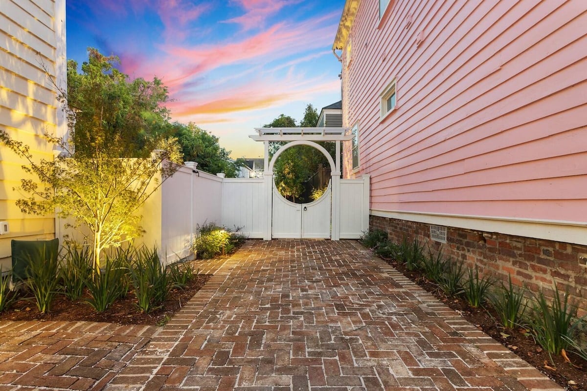Immerse Yourself in Authentic Southern Living in Charleston, SC