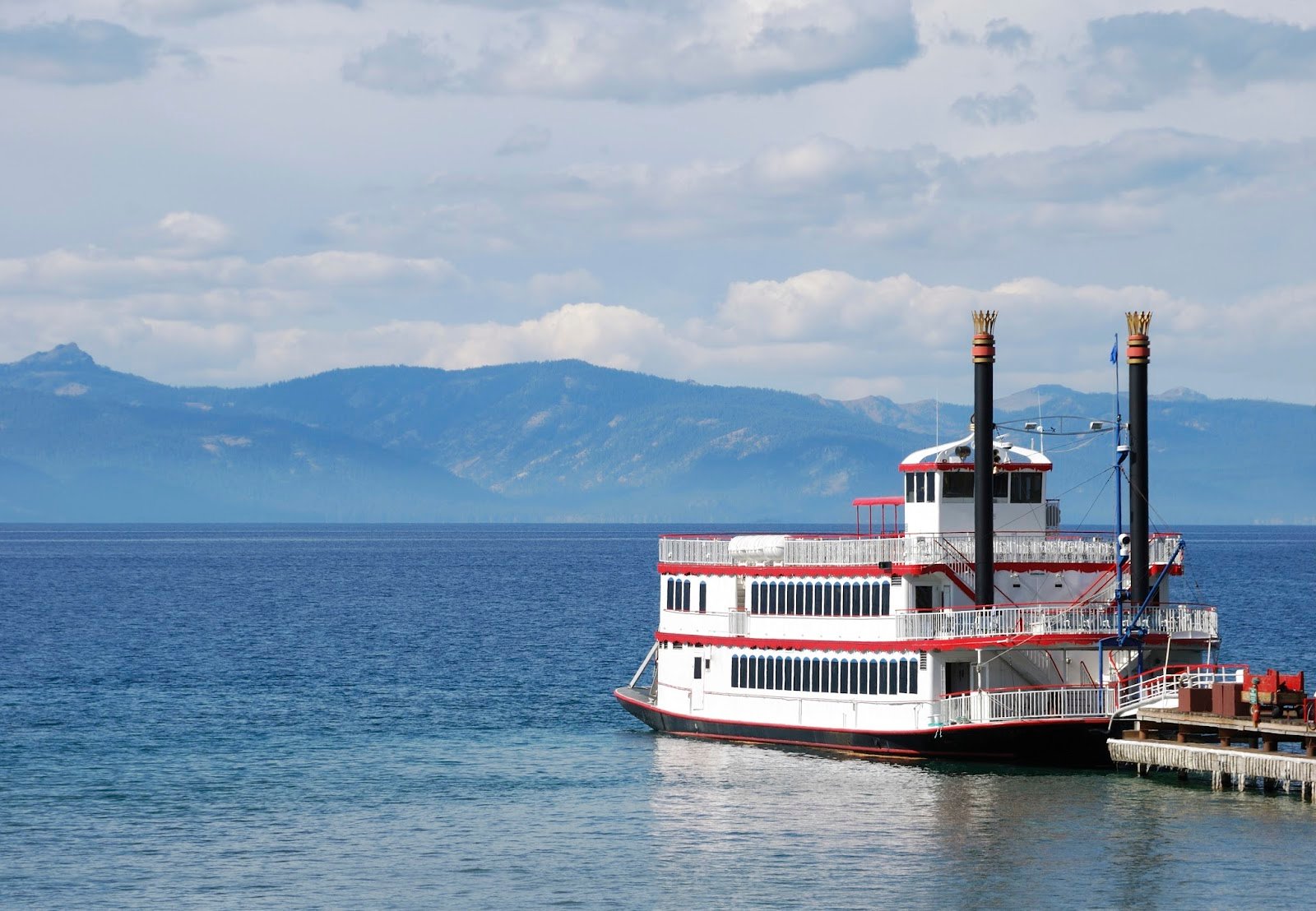 Lake Tahoe Cruises / MS Dixie II