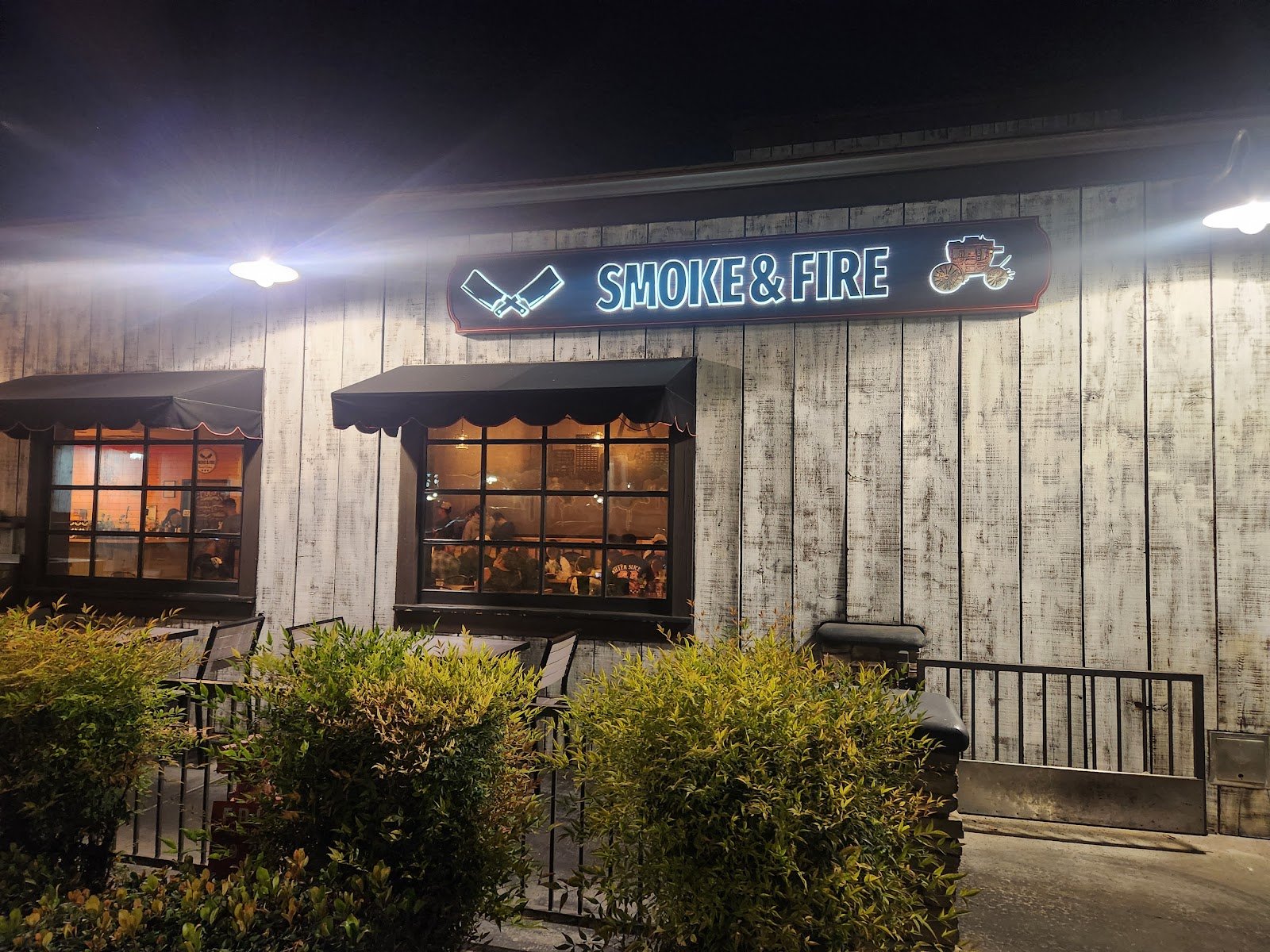 Smoke and Fire Social Eatery