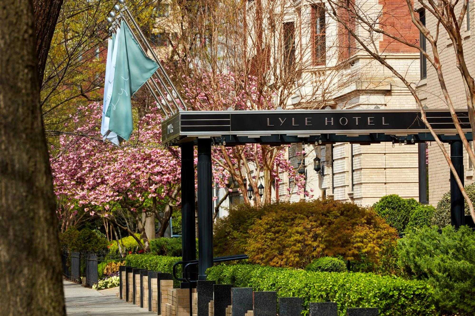 Discover sophisticated comfort in the heart of DC in Washington, DC