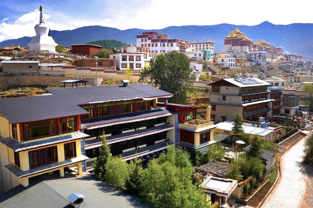 Where the highland meadows of Shangri-La meet centuries of Tibetan stillness in Shangri-La, Yunnan