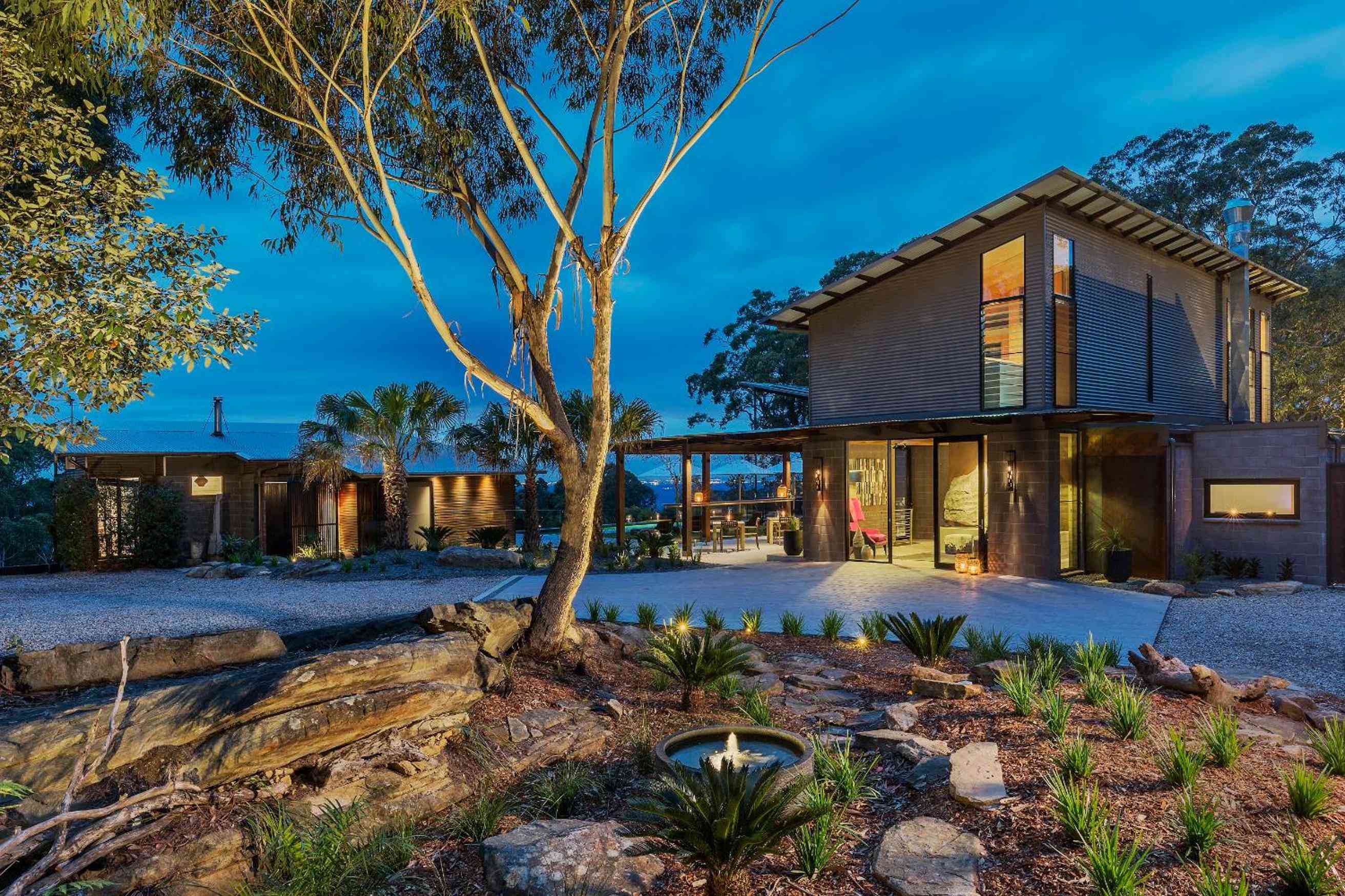Where the Blue Mountains whisper through stone and stillness in Kurrajong, New South Wales