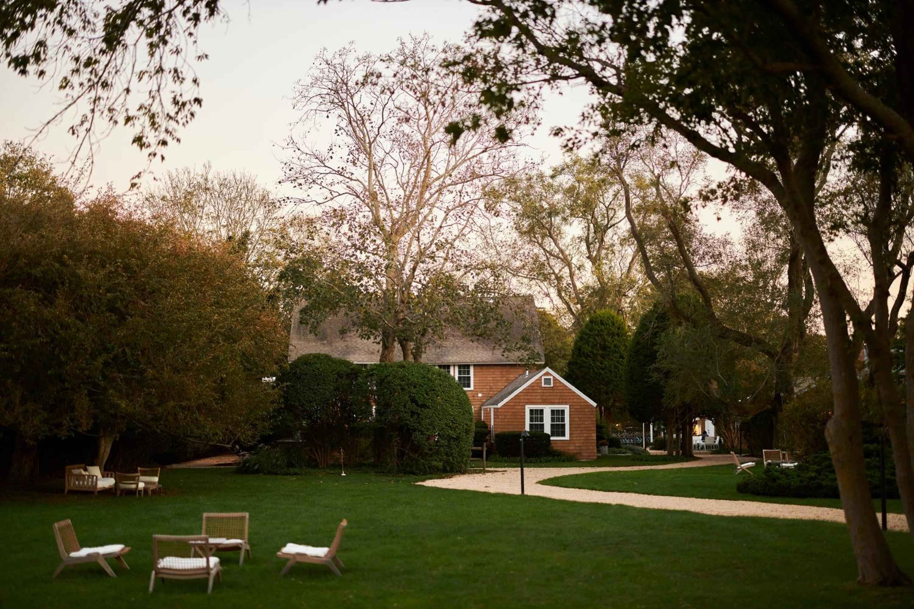The unhurried ease of Amagansett, distilled into a few perfect rooms in Amagansett, NY