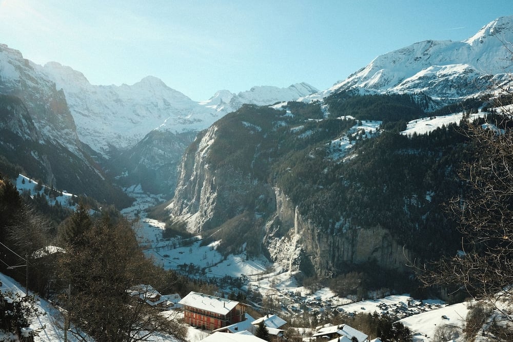A storied alpine palace where Graubünden elegance meets the open sky in Lauterbrunnen, CH