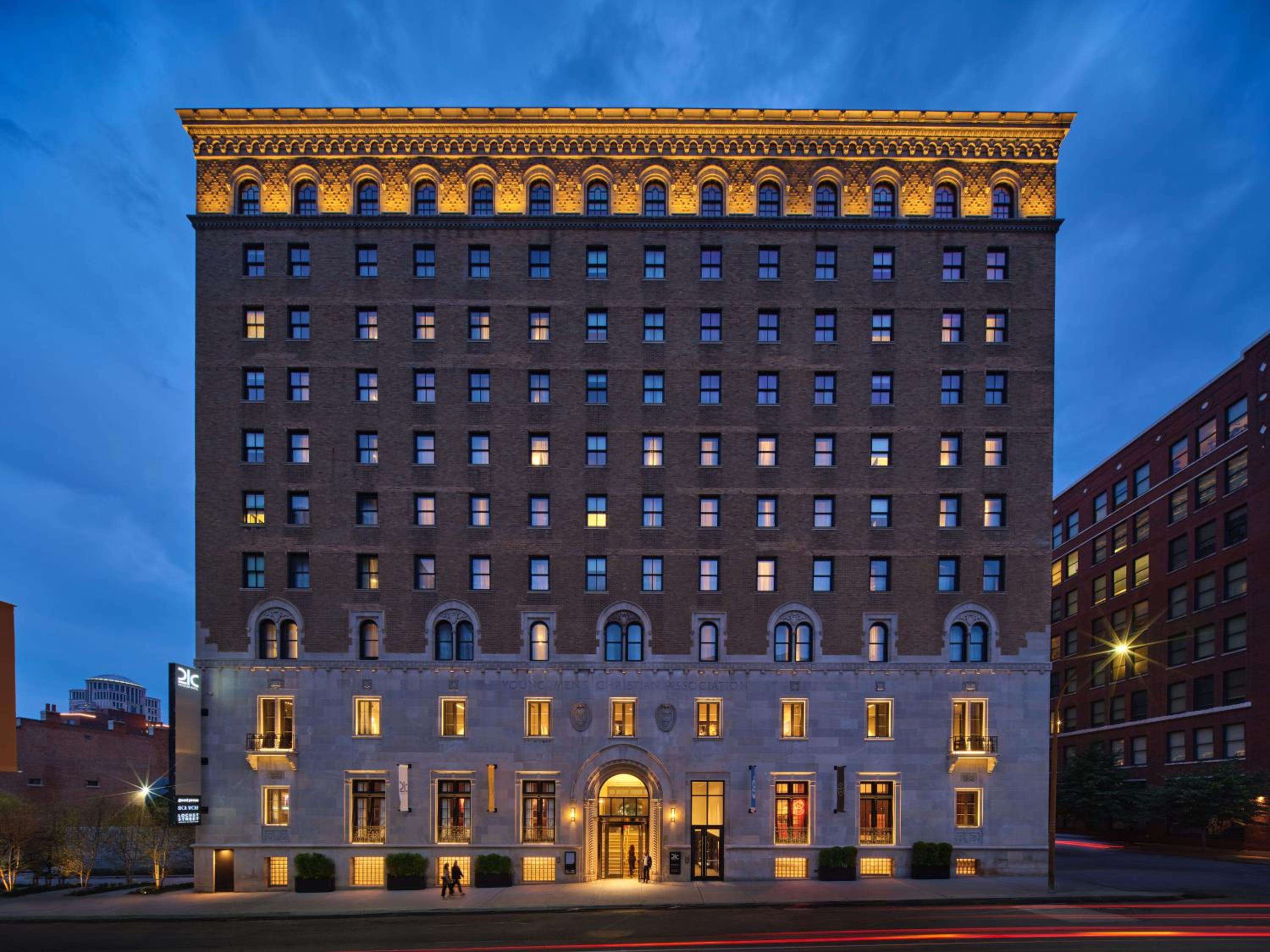 Explore artistic elegance at 21c Museum Hotel in Saint Louis, us