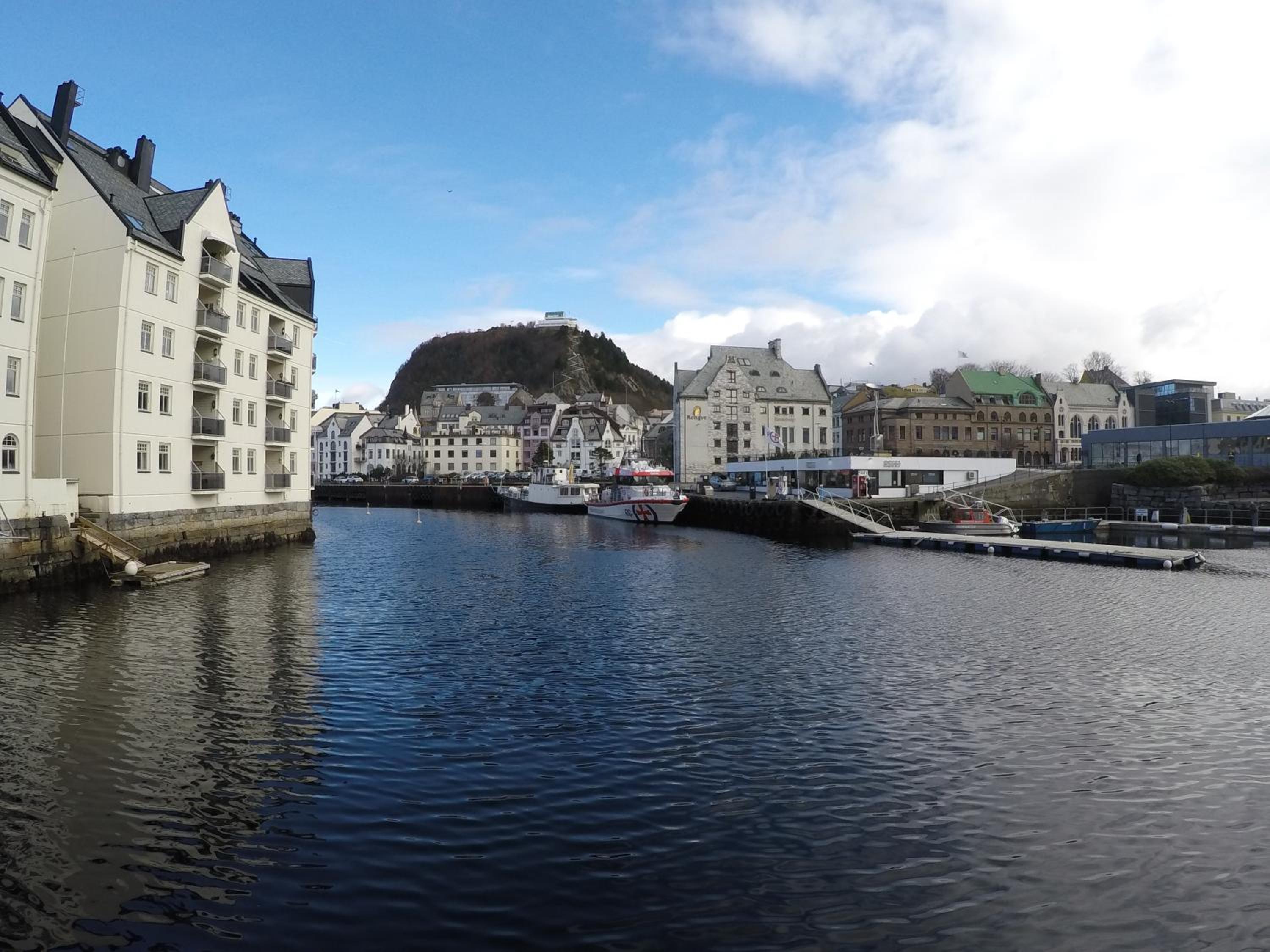 Where Ålesund's waterfront becomes a living room in Ålesund, Møre og Romsdal