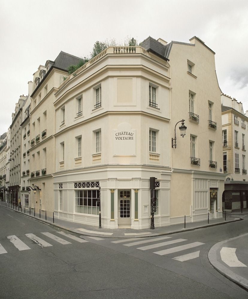 A Parisian retreat at Hôtel Château Voltaire in Paris, Île-de-France