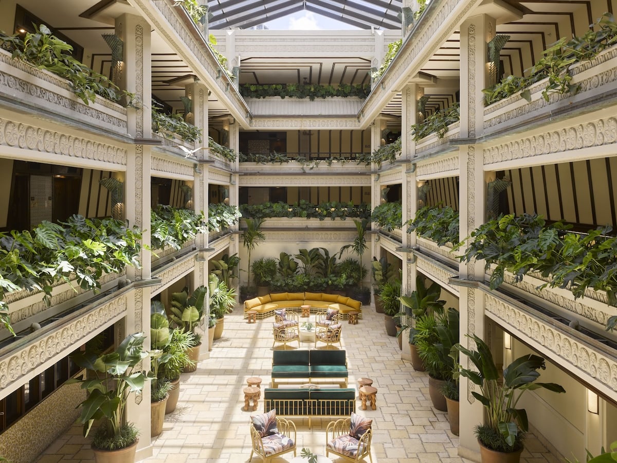 An oasis of luxury in Miami’s Coconut Grove in Miami, FL